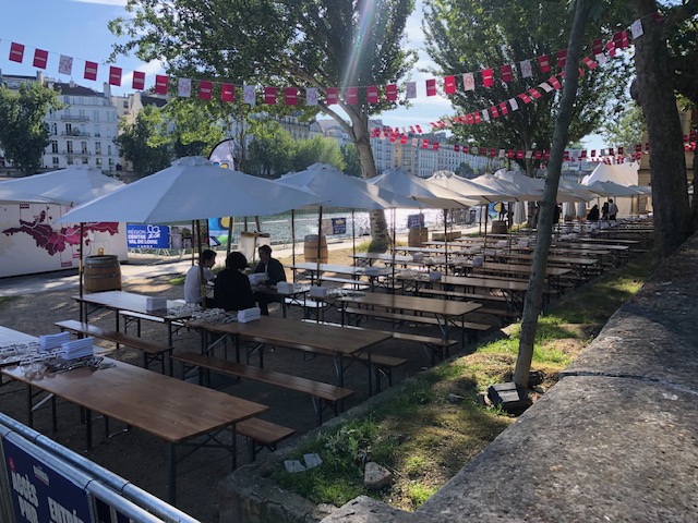 Location de parasols pour le banquai des vins de loire le 13 et 14 Juin 2026 a paris